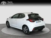Begagnad Toyota Yaris Hybrid Active 116 HK (85 kW) 2025 Vit Sedan