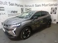 Usado Renault Captur Techno 145 CV (106 kW) 2024 Gris / plata SUV