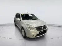 Usado Dacia Sandero Ambiance 75 CV (55 kW) 2010 Gris / plata Berlina