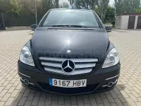 Usado Mercedes B180 109 CV (80 kW) 2011 Negro Monovolumen