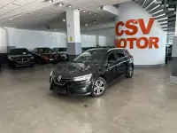 Usado Renault Mégane IV Intens 160 CV (117 kW) 2021 Negro Familiar