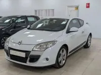 Usado Renault Mégane Dynamique 131 CV (96 kW) 2010 Blanco Coupe