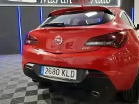 Usado Opel Astra Dynamic 200 CV (147 kW) 2018 Rojo Familiar