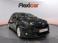 Usado Toyota Yaris Hybrid Active 116 CV (85 kW) 2021 Negro Berlina