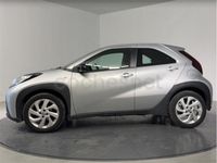 Usado Toyota Aygo X Play 72 CV (52 kW) 2024 Gris / plata SUV