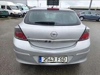Usado Opel Astra GTC Enjoy 90 CV (66 kW) 2007 Gris Utilitario