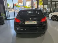 Usado Peugeot 308 Style 120 CV (88 kW) 2015 Negro Berlina