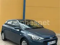 Usado Hyundai i20 84 CV (61 kW) 2015 Azul Berlina