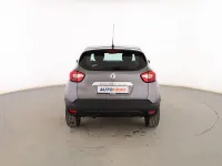 Usado Renault Captur Zen 120 CV (88 kW) 2016 Marrón SUV