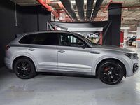 Usado VW Touareg R-line 286 CV (210 kW) 2020 Gris / plata SUV