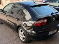Usado Seat Leon Stella 105 CV (77 kW) 2003 Negro Utilitario