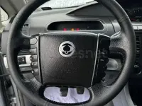 Usado SsangYong Rodius Limited 165 CV (121 kW) 2013 Gris / plata Monovolumen