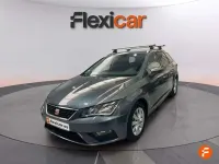 Usado Seat Leon ST Style 110 CV (80 kW) 2018 Gris Familiar