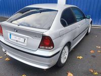 Usado BMW 318 143 CV (105 kW) 2003 Gris Berlina