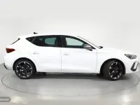 Usado Cupra Leon 150 CV (110 kW) 2025 Blanco Berlina