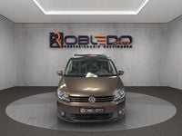 Usado VW Touran Advance 140 CV (102 kW) 2011 Marrón Monovolumen