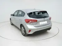 Usado Ford Focus Trend 125 CV (91 kW) 2021 Gris / plata Berlina