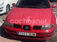 Usado Seat Leon 105 CV (77 kW) 2005 Rojo Utilitario