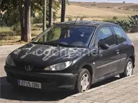 Usado Peugeot 206 75 CV (55 kW) 2003 Negro Berlina