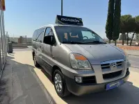 Usado Hyundai H-1 99 CV (72 kW) 2005 Gris / plata Monovolumen