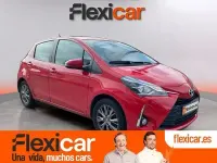 Usado Toyota Yaris Active 69 CV (50 kW) 2018 Rojo