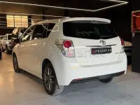 Usado Toyota Verso Advance 132 CV (97 kW) 2014 Blanco Monovolumen
