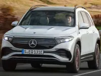 Usado Mercedes EQB300 167 kW (228 CV) 2022 Gris SUV