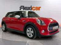 Usado Mini ONE 102 CV (75 kW) 2020 Rojo Utilitario