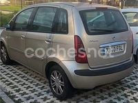 Usado Lancia Musa 95 CV (69 kW) 2006 Beige Monovolumen
