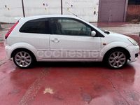 Usado Ford Fiesta Sport 90 CV (66 kW) 2006 Blanco Coupe
