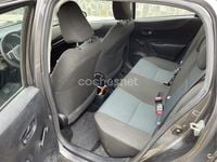 Usado Toyota Yaris Active 99 CV (72 kW) 2012 Gris / plata Utilitario