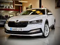 Usado Skoda Superb 280 CV (205 kW) 2022 Blanco Familiar