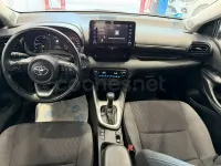 Usado Toyota Yaris Hybrid Active 116 CV (85 kW) 2021 Blanco Berlina