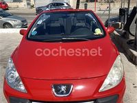 Usado Peugeot 307 CC 110 CV (80 kW) 2006 Rojo Descapotable