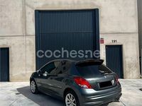 Usado Peugeot 207 Sport 112 HP (82 kW) 2012 Cinzento Sedan