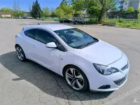 Usado Opel Astra GTC Sportive 200 CV (147 kW) 2014 Blanco Berlina