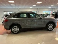 Usado Porsche Cayenne 245 CV (180 kW) 2012 Gris / plata SUV