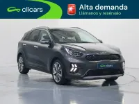 Usado Kia Niro 141 CV (103 kW) 2022 Gris / plata SUV