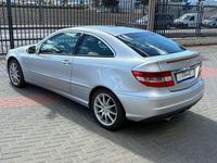 Usado Mercedes CLC160 129 CV (94 kW) 2009 Gris Utilitario