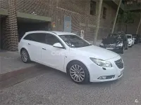 Usado Opel Insignia Cosmo 160 CV (117 kW) 2010 Blanco Familiar