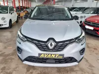Usado Renault Captur Zen 160 CV (117 kW) 2022 Gris / plata SUV