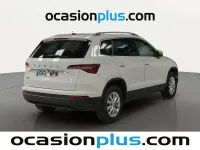 Usado Skoda Karoq Selection 115 CV (84 kW) 2024 Blanco SUV