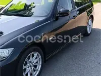 Usado BMW 318 143 CV (105 kW) 2011 Negro Familiar