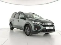 Usado Dacia Jogger Expression 100 CV (73 kW) 2025 Verde Monovolumen