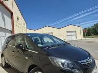 Usado Opel Zafira Tourer Selective 130 CV (95 kW) 2013 Negro Monovolumen