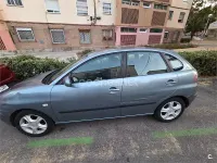 Usado Seat Ibiza Stella 100 CV (73 kW) 2004 Gris / plata Utilitario
