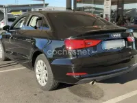 Usado Audi A3 Attraction 110 CV (80 kW) 2016 Negro Berlina