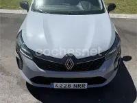 Usado Renault Clio V Evolution 100 CV (73 kW) 2025 Gris / plata Berlina