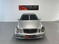 Usado Mercedes E220 Avantgarde 150 CV (110 kW) 2005 Gris Berlina