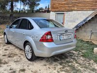 Usado Ford Focus Trend 136 CV (100 kW) 2009 Gris / plata Berlina
